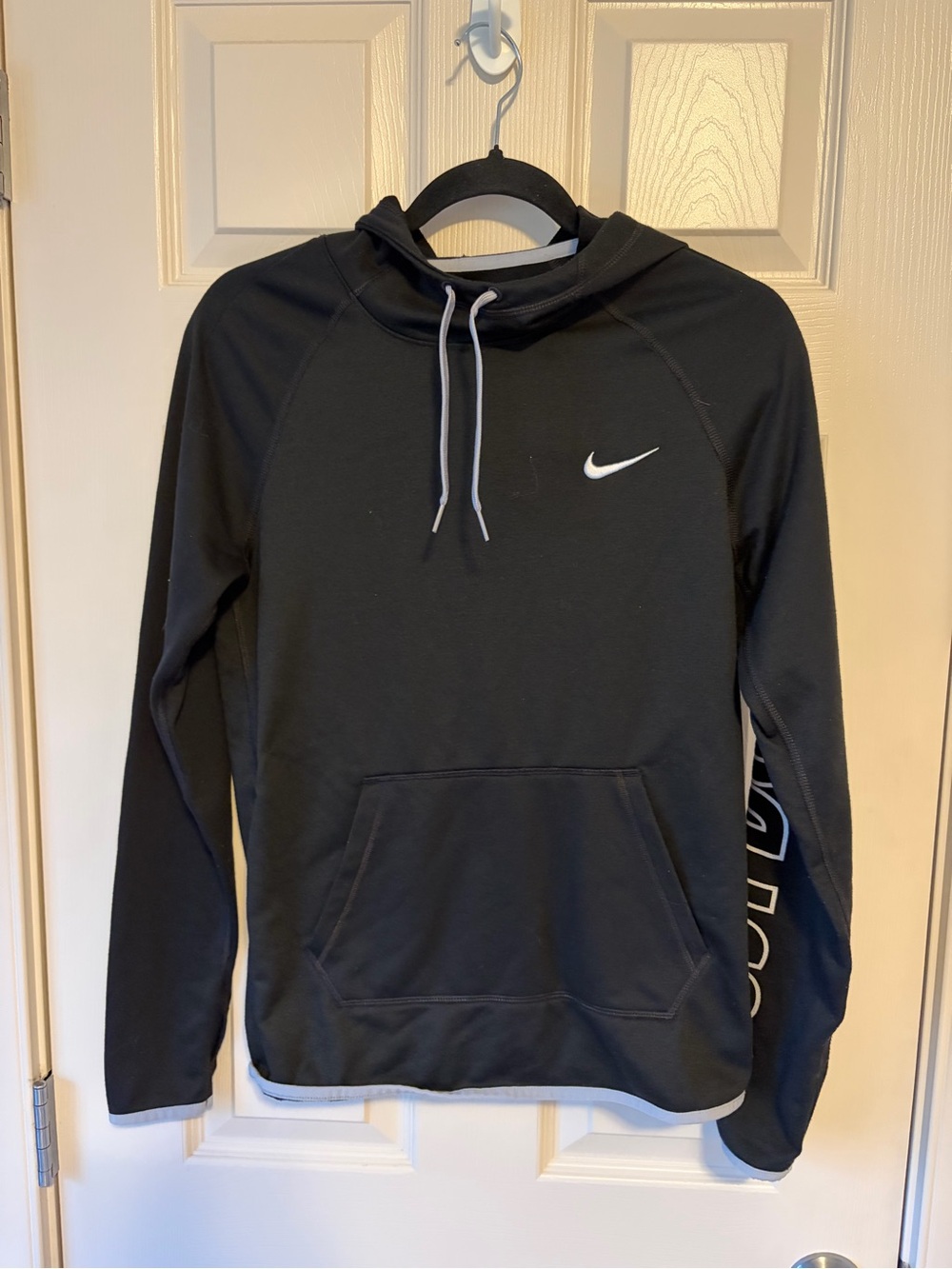 💛 NIKE - Black and White Sweater - Size XS
